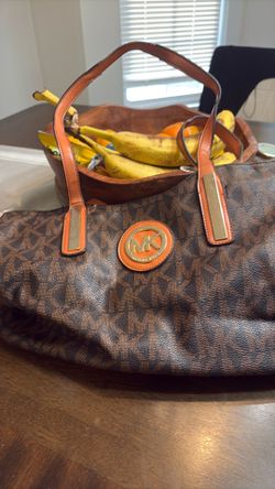 MK woman purse