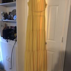 Beautiful yellow Dress size small
