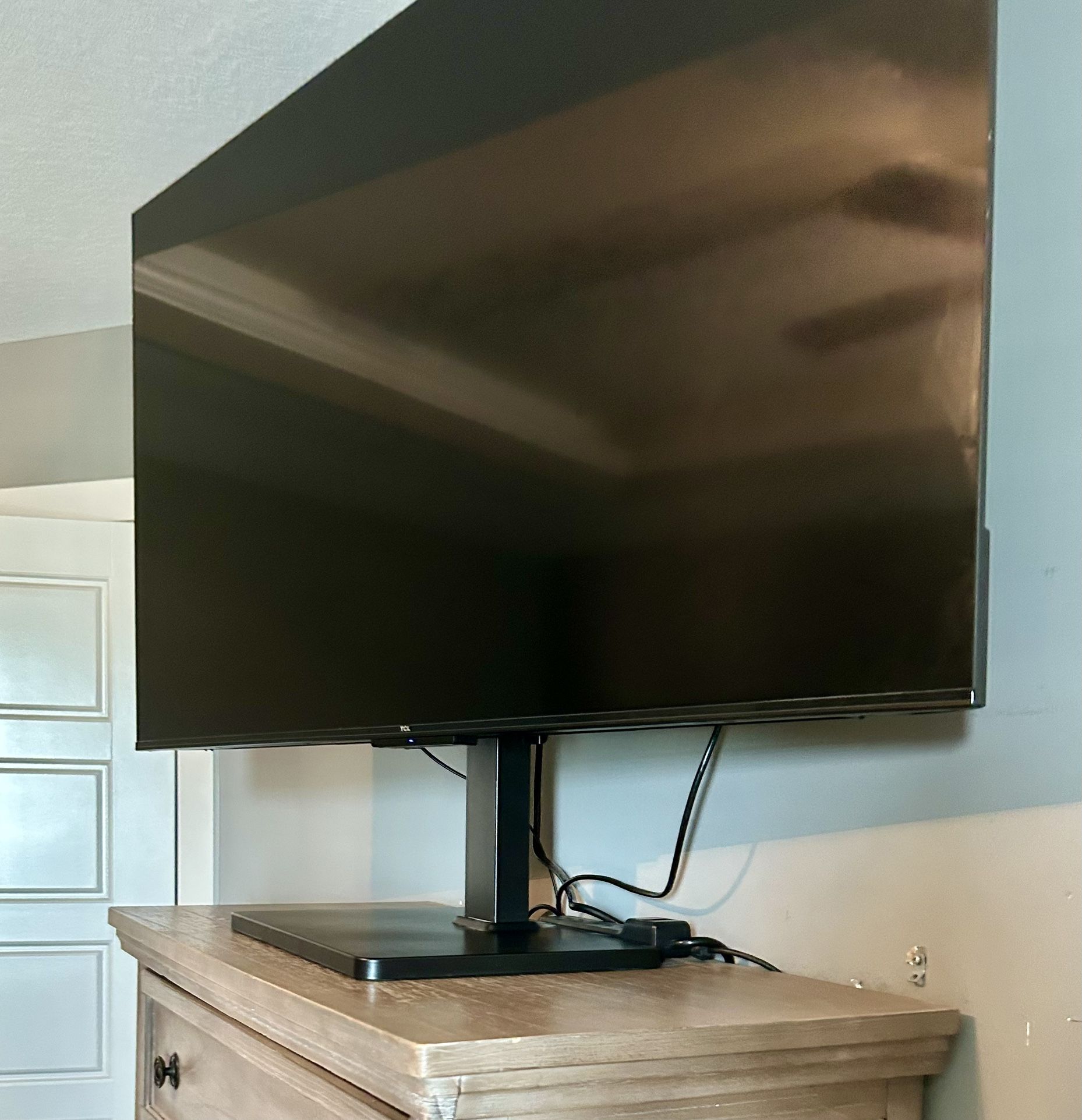 55" TCL Roku Smart 4D TV - Like New