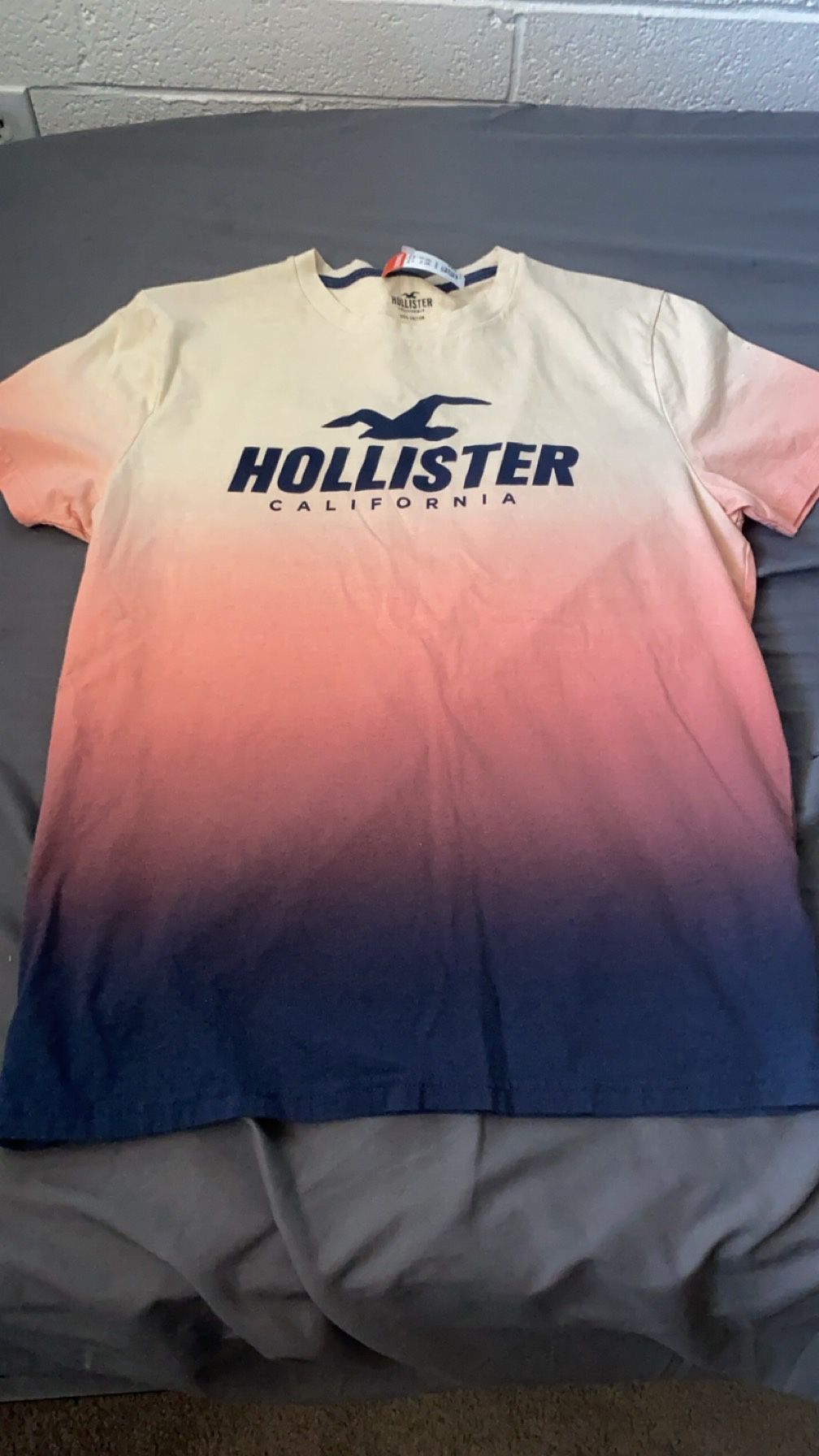  Hollister shirt Medium 