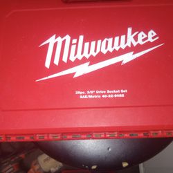 Milwaukee Socket Set 3/8-1/4