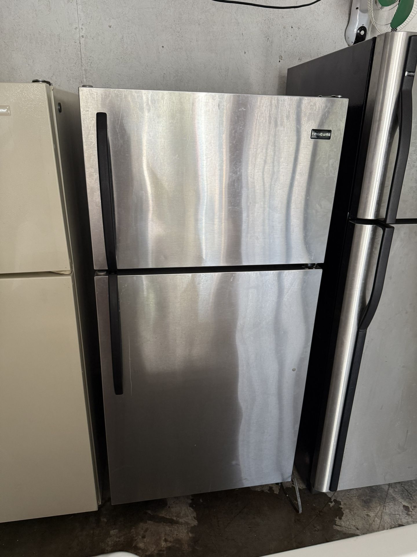 Frigidaire Fridge