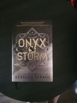 Onyx Storm by Rebecca Yarros Hardcover