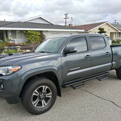2020 Tacoma Trd Sport 52k Millas
