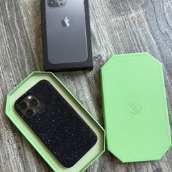 iPhone 13pro Unlocked 260gb w/ Swarovski case