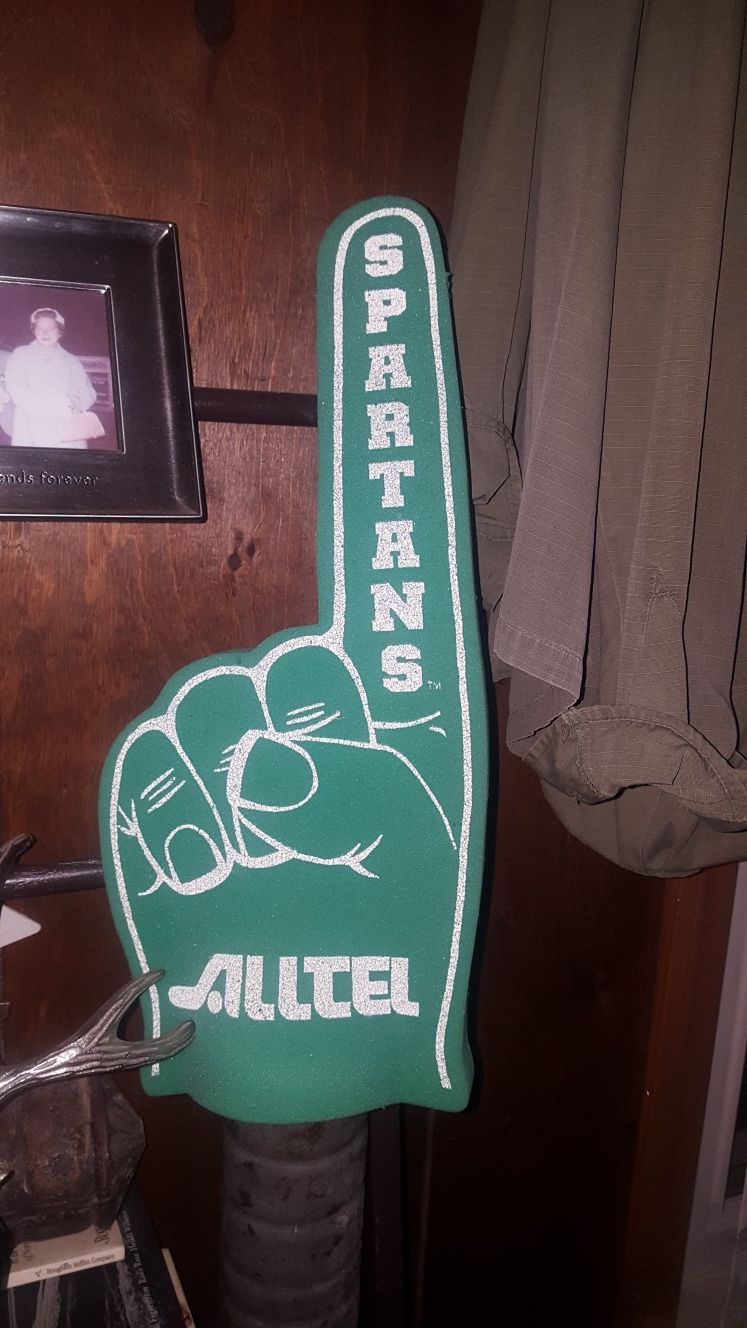 MICHIGAN STATE SPARTANS FOAM FINGER