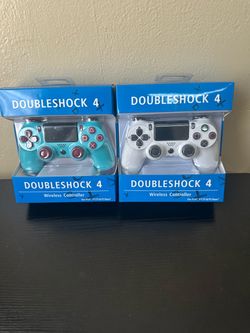 2 new ps4 controller (25 $ each)