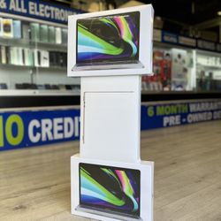 MacBook Pro 13 inch & MacBook Air M2 Chip (Latest Model)