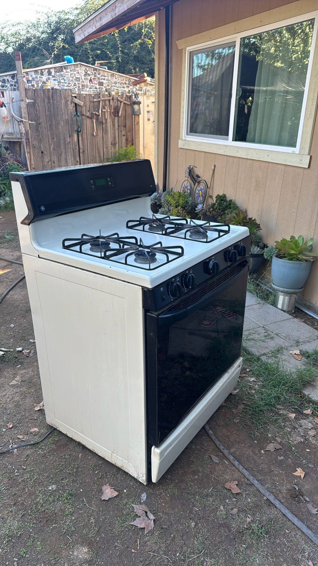 Gas Stove For Sale