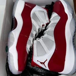 Jordan 11 Retro Cherry (2022) Size 11