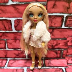 Rainbow High Vision Sabrina St Cloud fashion doll