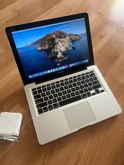 Apple MacBook Pro 13-inch – i5 / 8GB RAM / Charger Included