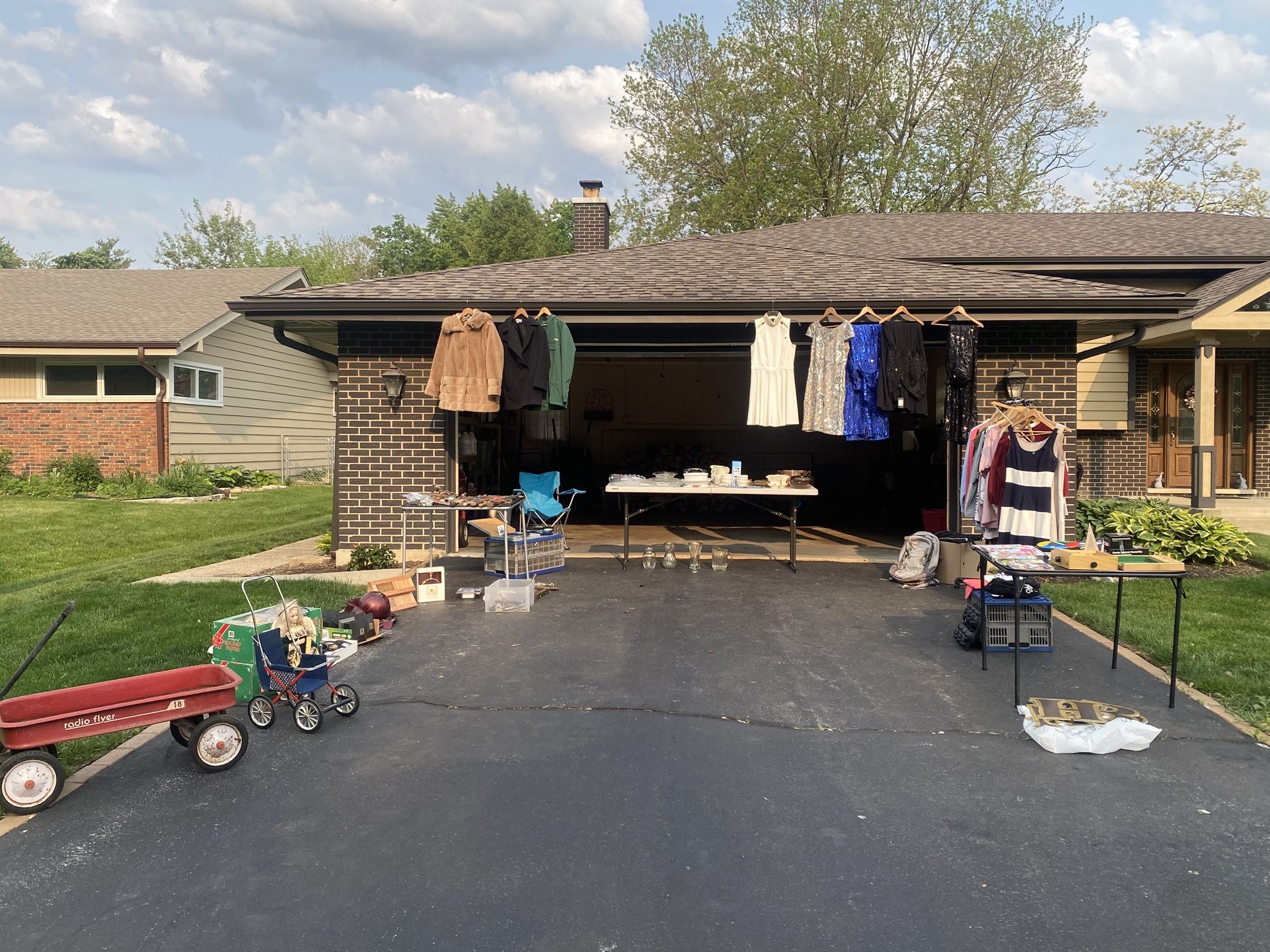 HUGE COMMUNITY GARAGE SALE