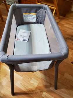 LullaGo portable bassinet