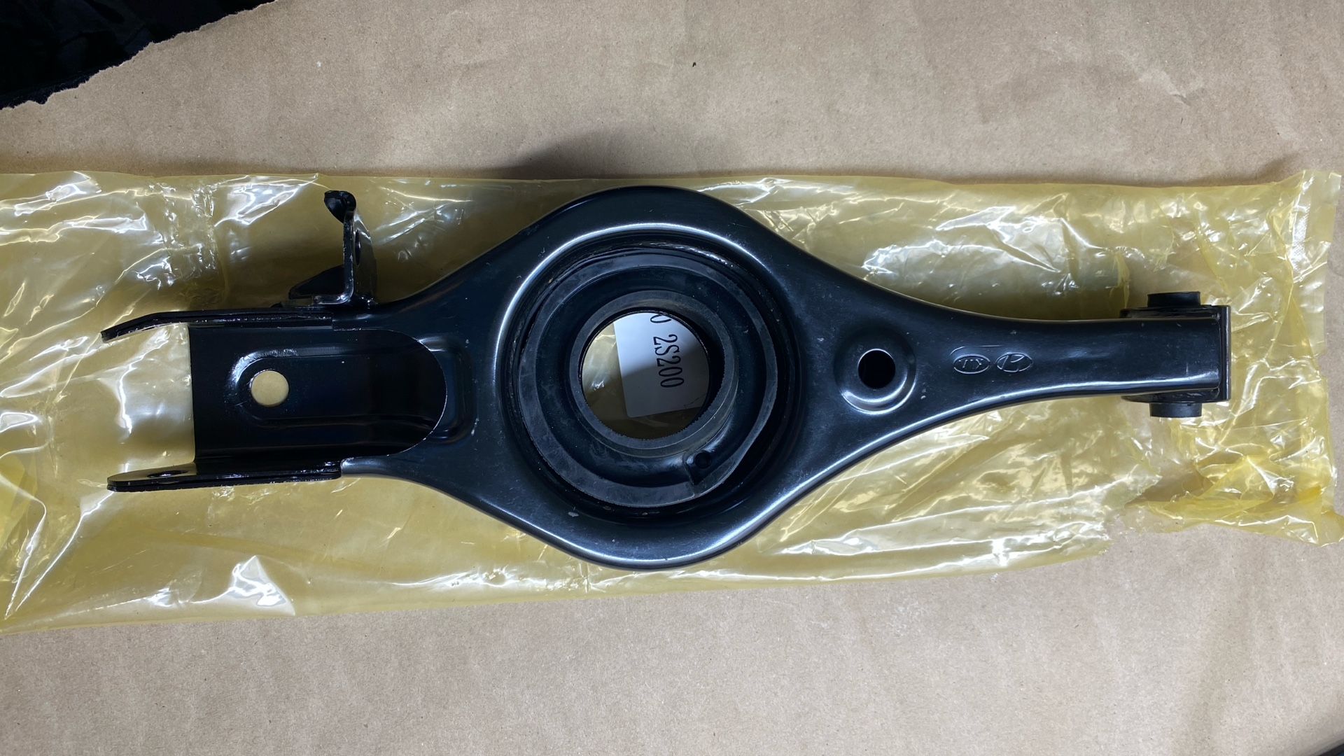 Lower Control Arm Fit For Kia 2011-16 Sportage 55220-2S200 Front Suspension