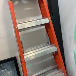 Louisville 6ft Ladder 