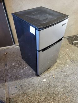 Magic Chef 3.1 refrigerator Mini