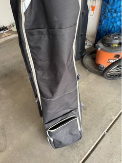 Golf travel case soft padded with wheels