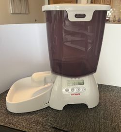 Cat Mate Automatic Pet Feeder