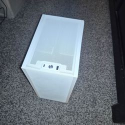 Meshlicous Ssupd ITX case white