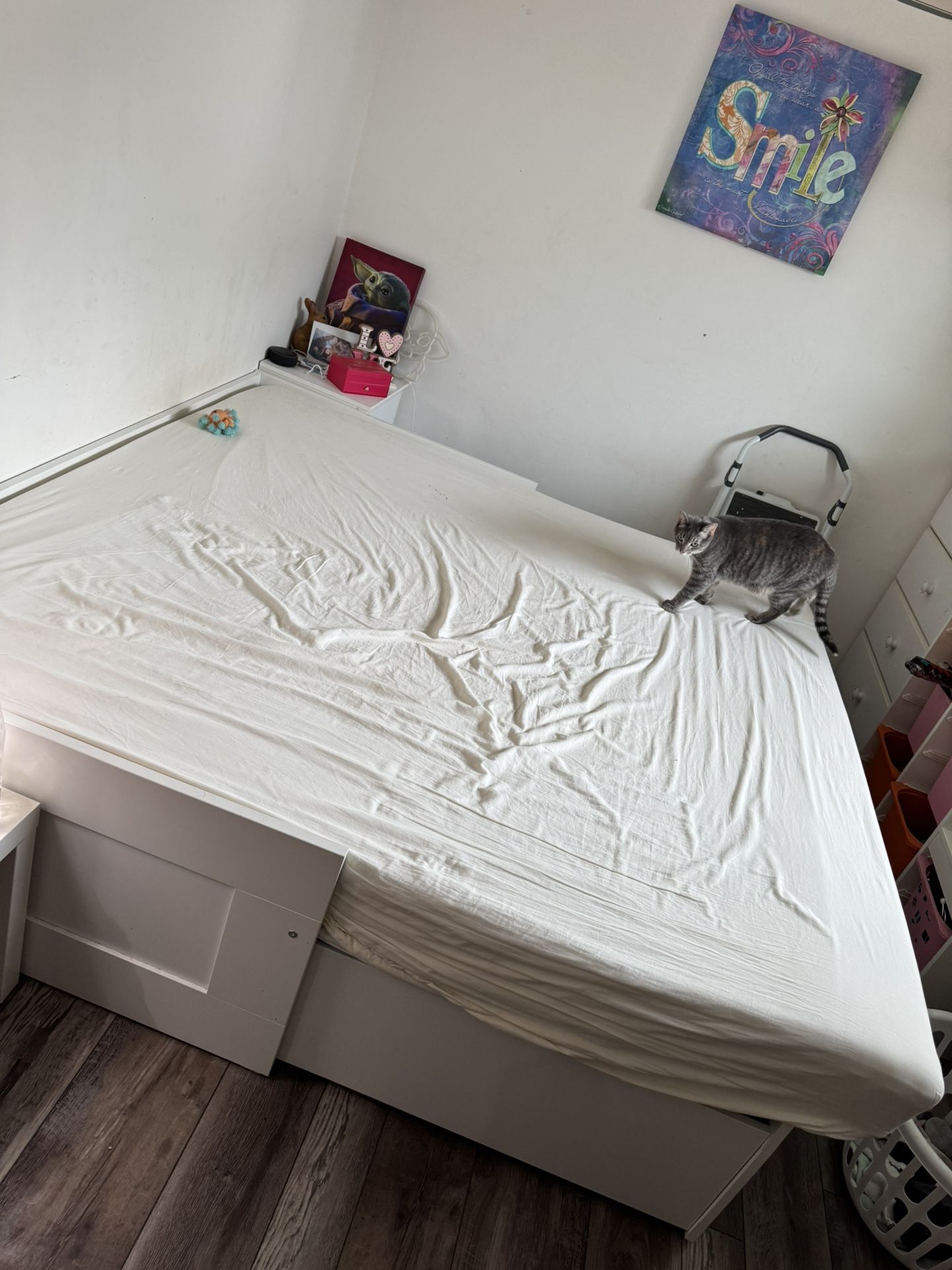 Brimnes daybed Twin-king With Drawers.