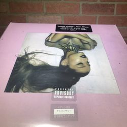 Ariana grande VINYL NEW Limited Edition 🌲