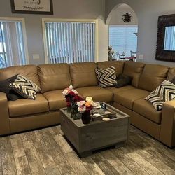 OM• $38 Initial • Brand New Bandon Sectional 