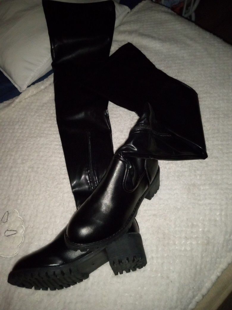 Thigh High Boot's Size 7