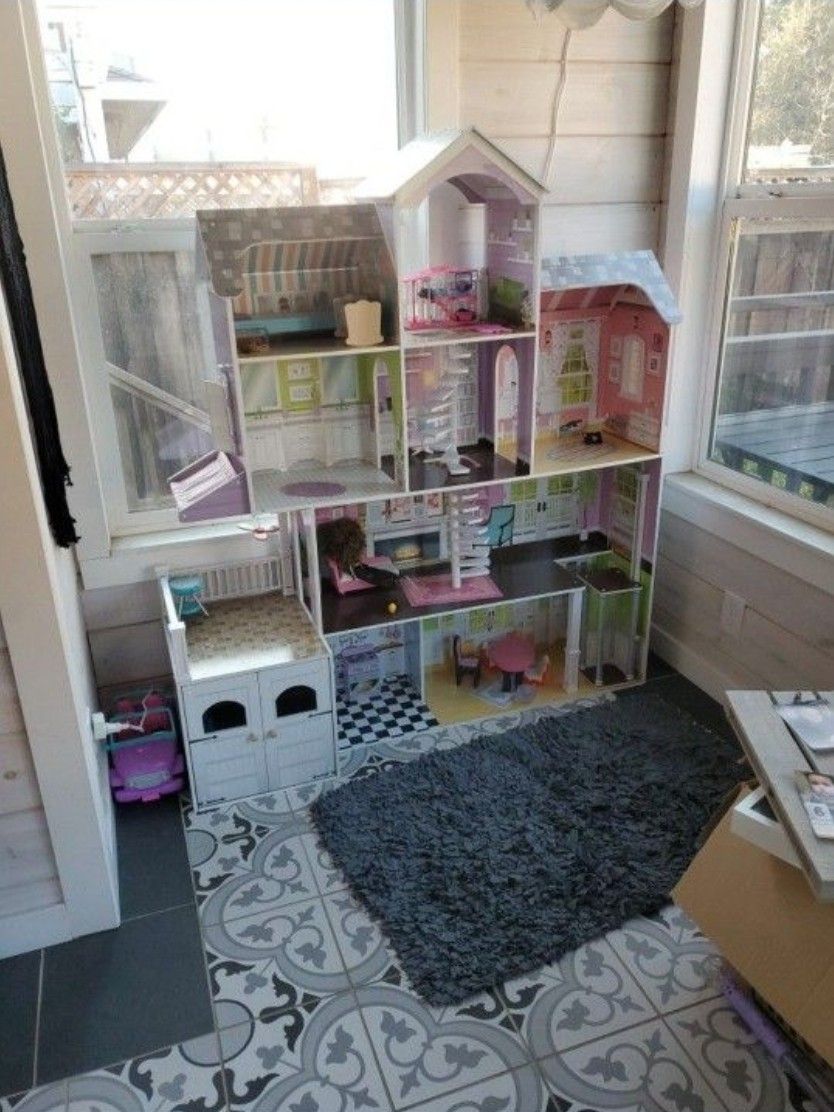 Kid Kraft Barbie Doll House OBO