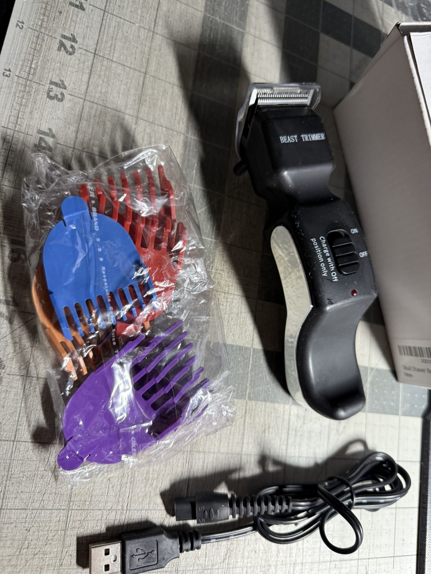 Skull Shaver Baby Mini Beast Trimmer: Hair Trimmer & Beard Grooming Kit 6 Attach