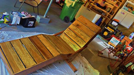 Chaise lounge chair