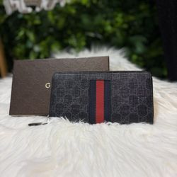 Gucci GG Supreme Zip Around Wallet w/ Box