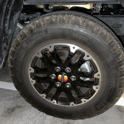 265/70R18 Michelin LTX Trail – OEM Tundra Tires – Great Condition