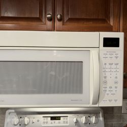 GE Spacemaker Over Range Microwave 