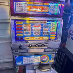 Working Slot Machine ! Fun Item For Home Bar!