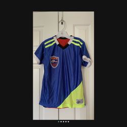 Kid’s Soccer Outfit/ Clothes Size XS/ Excellent Condition 