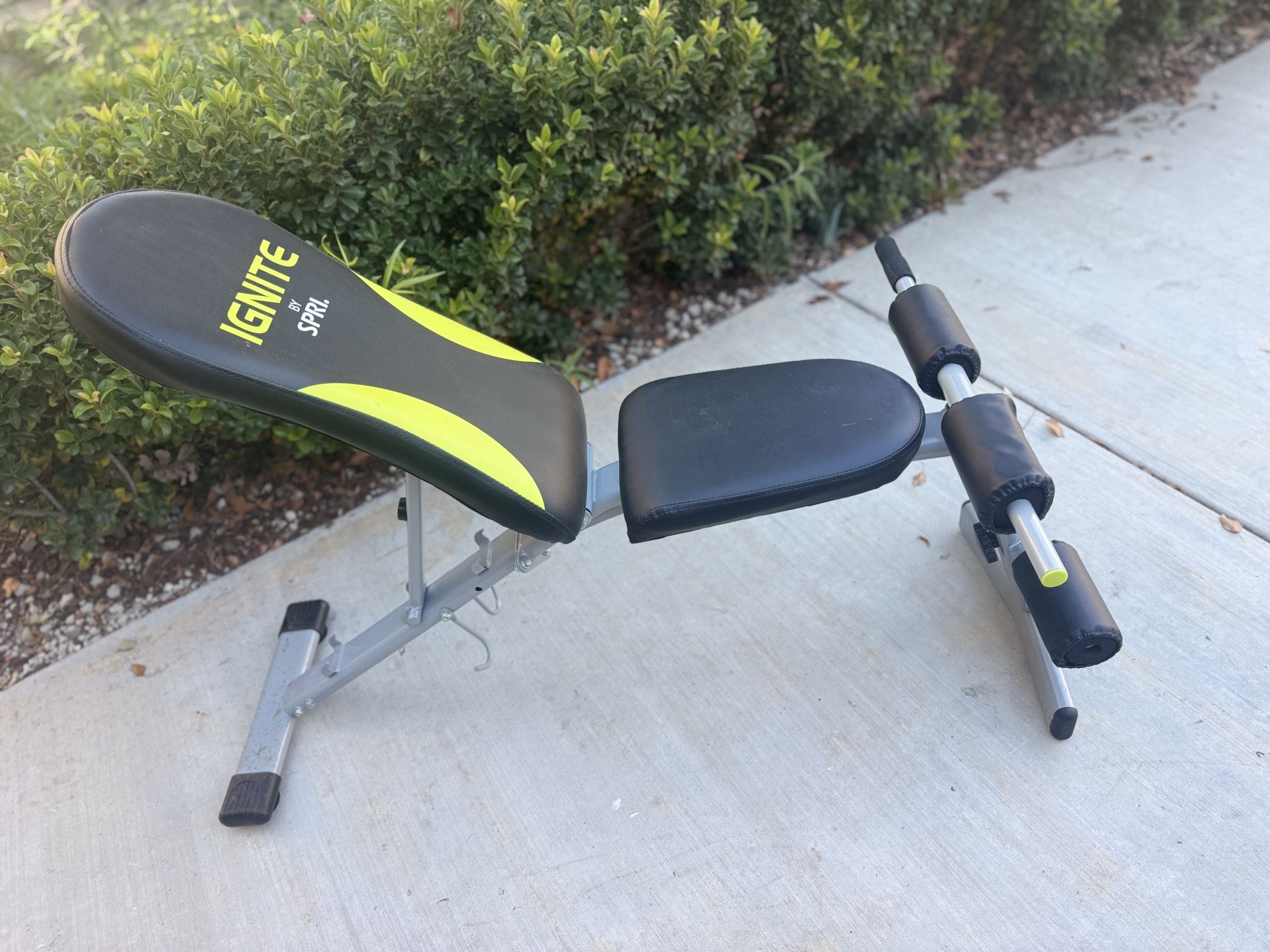 Ignite by SPRI Fitness Bench