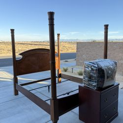 Broyhill King Size Wood Bed Frame with 2 Drawer Filing Cabinet & King Size Comforter Set BUNDLE