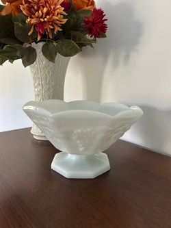 Vintage Milk Glass Pedestal Bowl Harvest Grape Fruit Centerpiece | Anchor Hocking