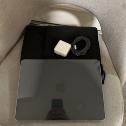 13 inch Macbook Air M3 (2024)