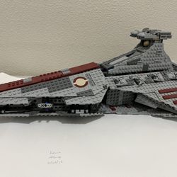 Lego Star Wars 8039 Venator-Class Attack Cruiser