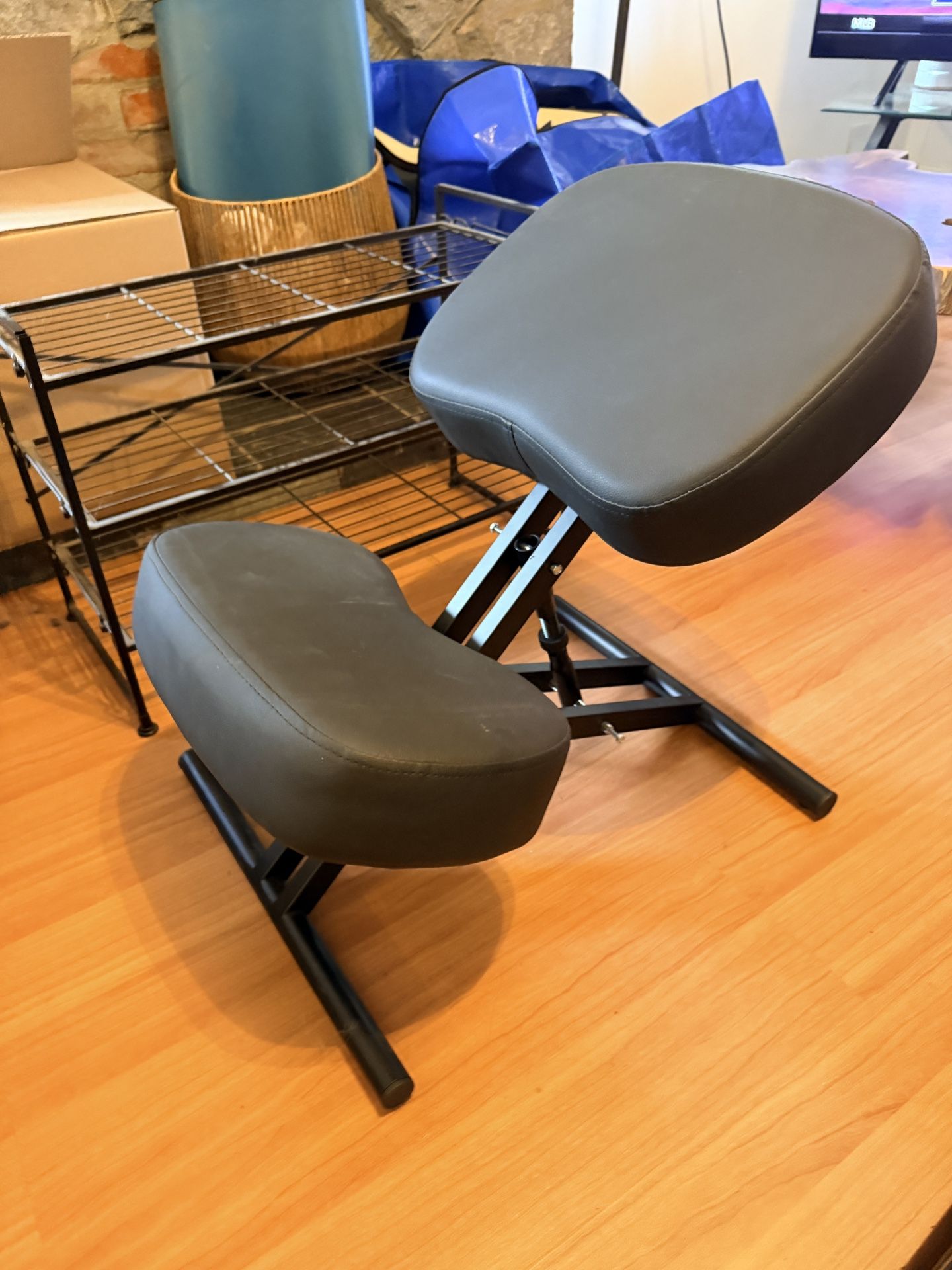 Ergonomic Kneeling Chair – $20 (Echo Park pickup)