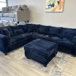 Large Cozy Sectional With Ottoman