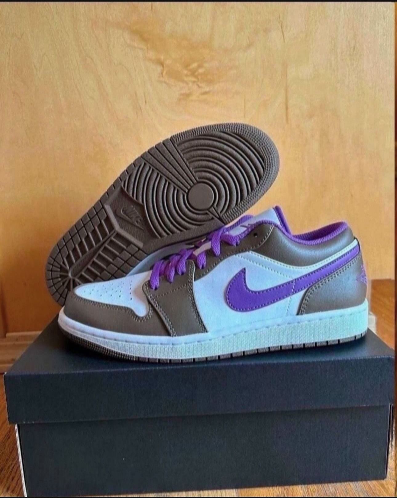 Air Jordan 1 Low Purple Mocha Palomino Wild Berry White 553558-215 Men's Size 9 Brand New