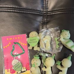 Smiski Birthday Series Set + keychain