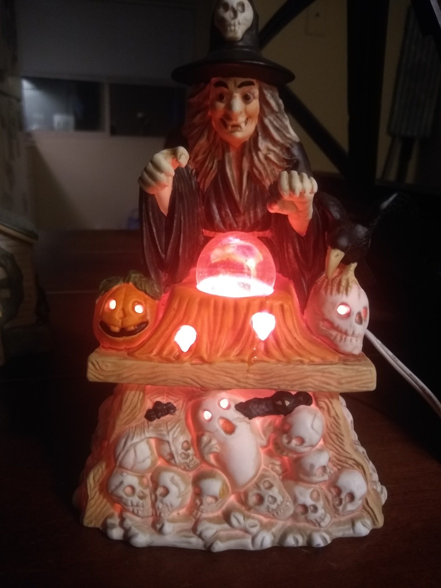Prettique Designs Inc. Halloween Porcelain Set