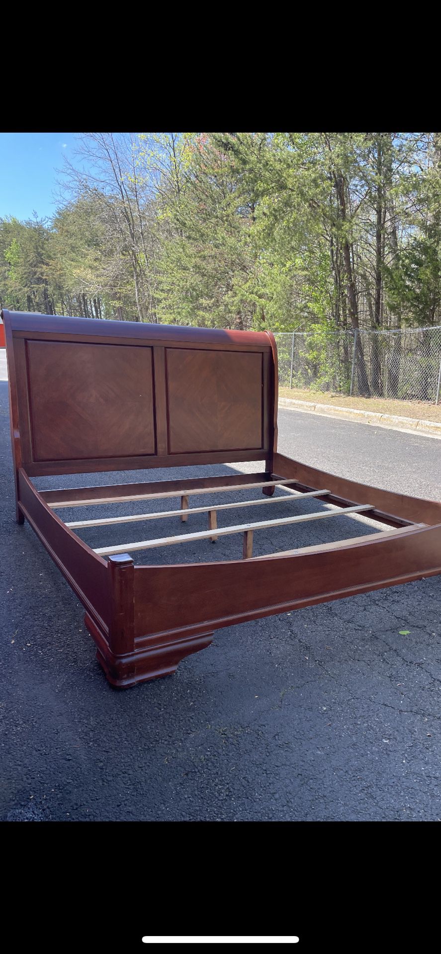Quality Solid Wood King Size Bed Frame Great Confition