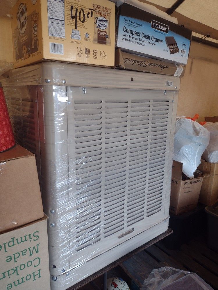Champion Swamp COOLER NEW IN BOX 115V