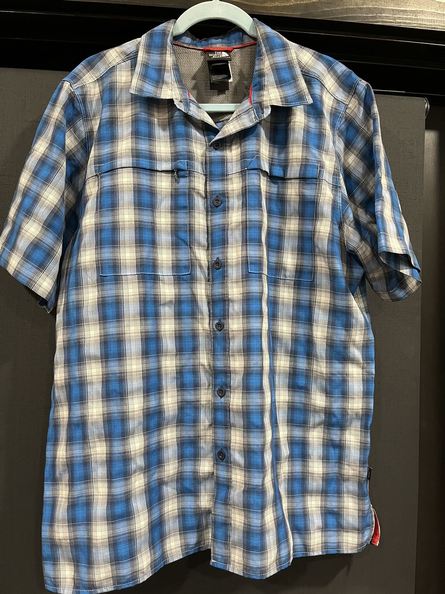 Men’s Short Sleeve North face Blue Plaid Shirt L