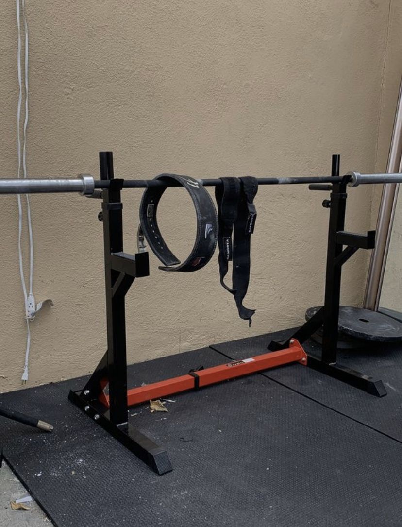 Squat rack ONLY (weight capacity 350lbs)